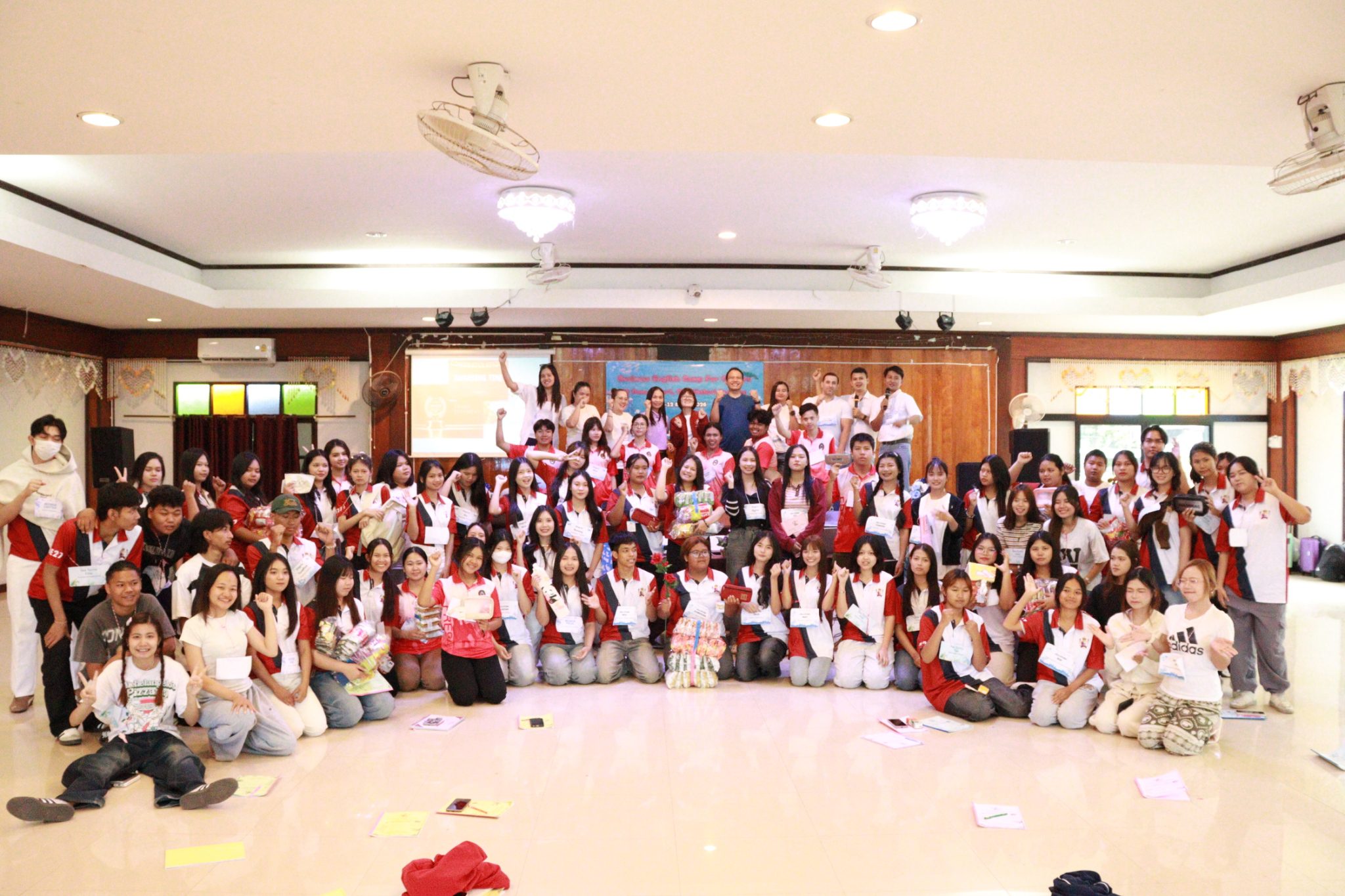 สาขาวิชาภาษาอังกฟษธุรกิจ จัดค่ายภาษาอังกฤษธุรกิจสําหรับอาชีพ ปีนี้ Business English Camp for Careers ของเราจัดขึ้นที่ชายหาดจันทบุรี